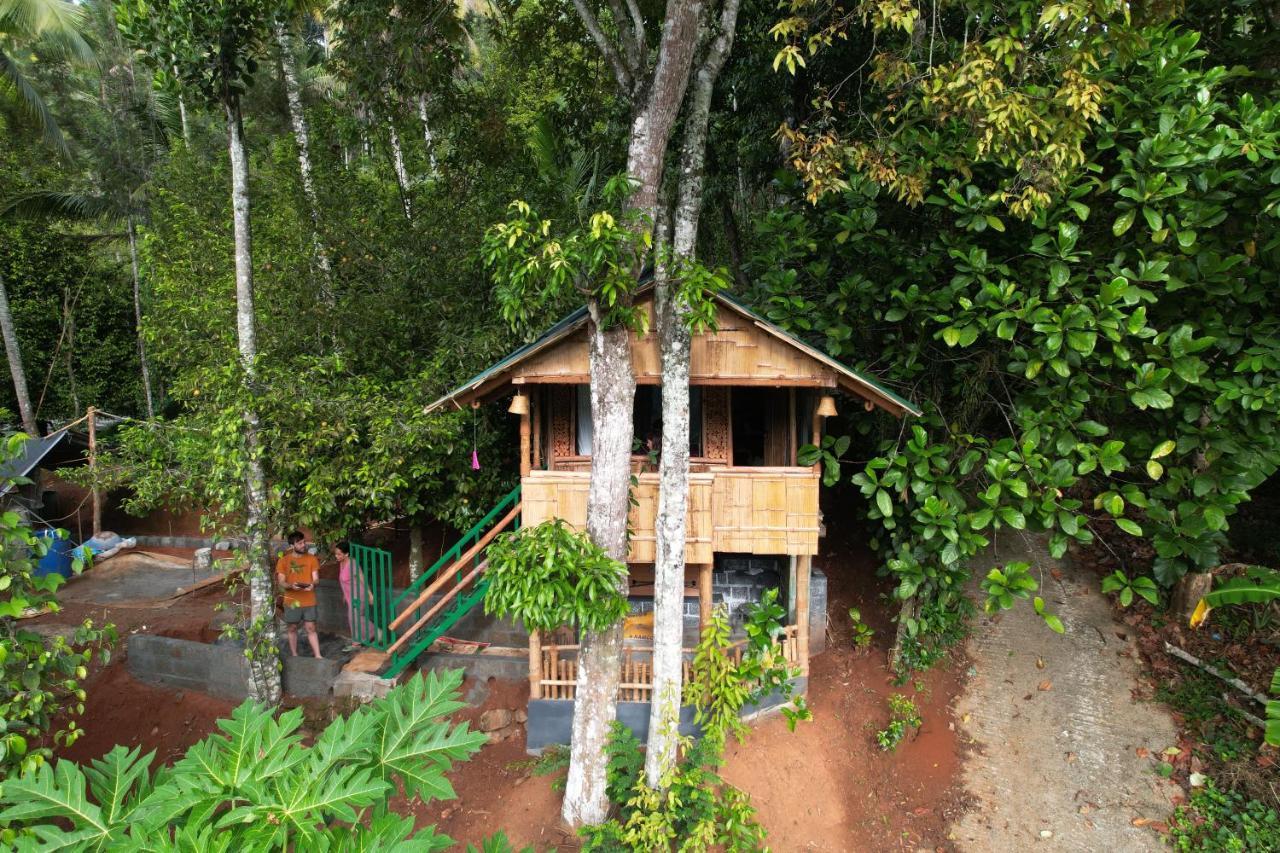 Fab - Bamboo Hut With Open Shower Муннар Экстерьер фото